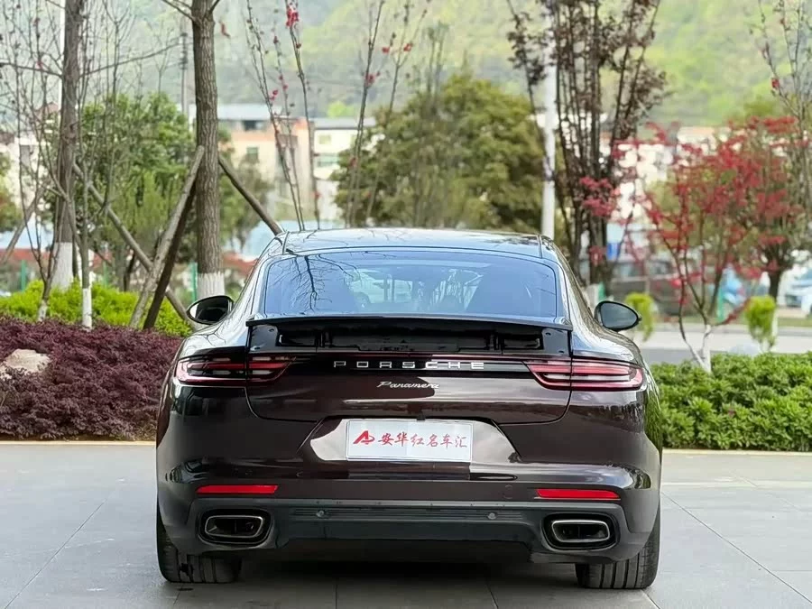 Porsche Panamera