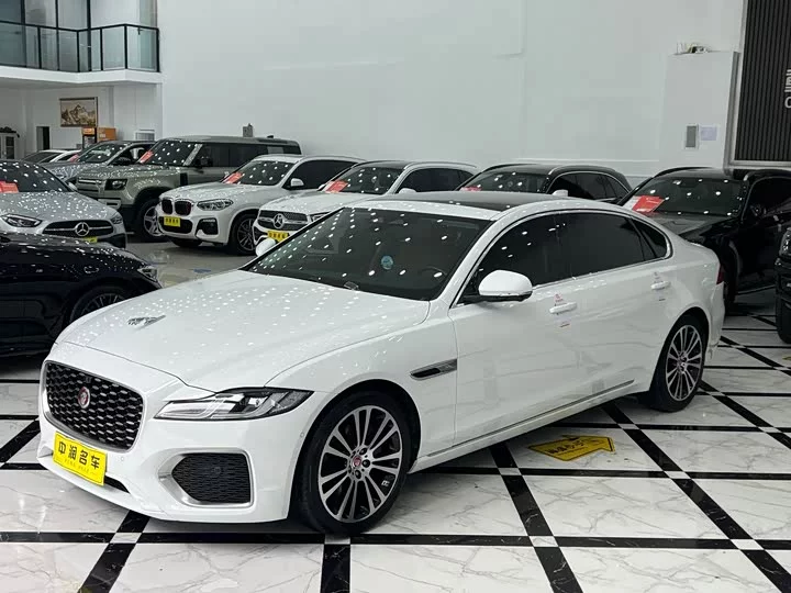 Jaguar XFL