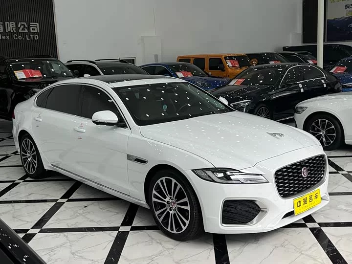 Jaguar XFL