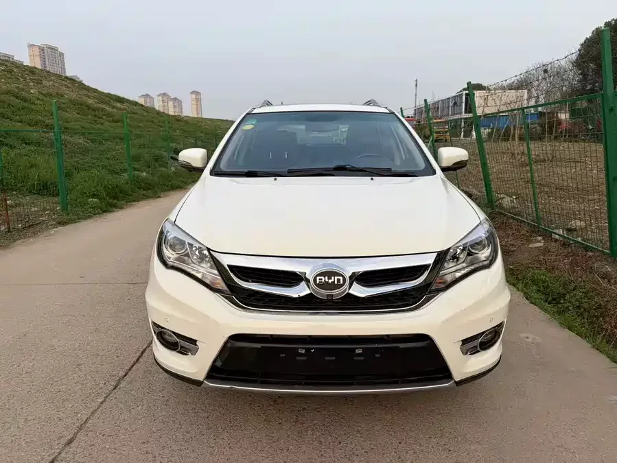 BYD S7