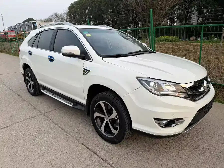 BYD S7