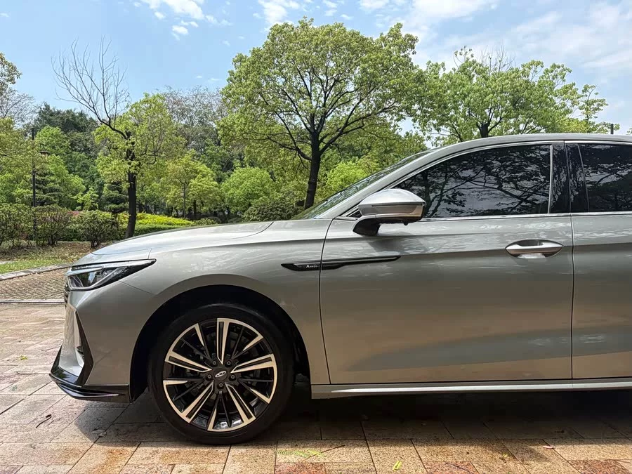 Chery Arrizo 8