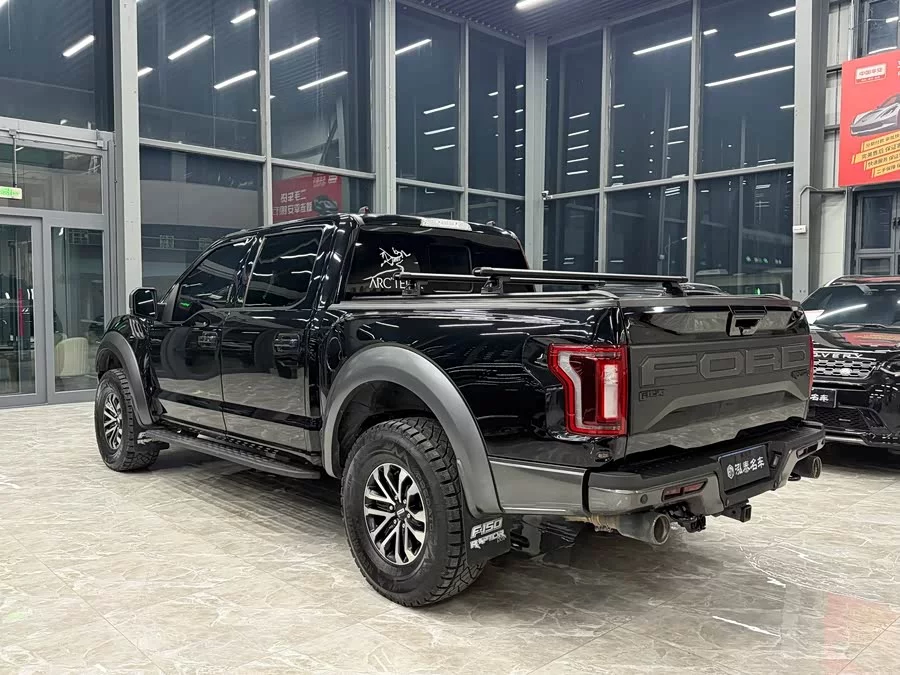 Ford F-150 Raptor