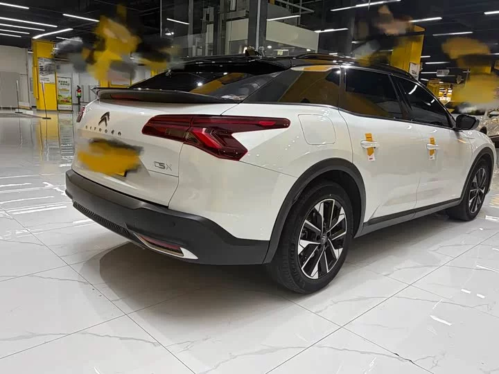 Citroën Versailles C5 X