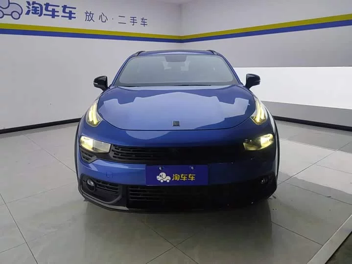 Lynk & Co 02