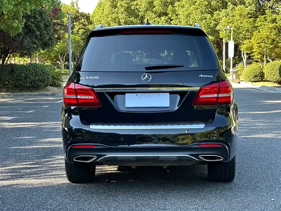 Mercedes Benz GLS