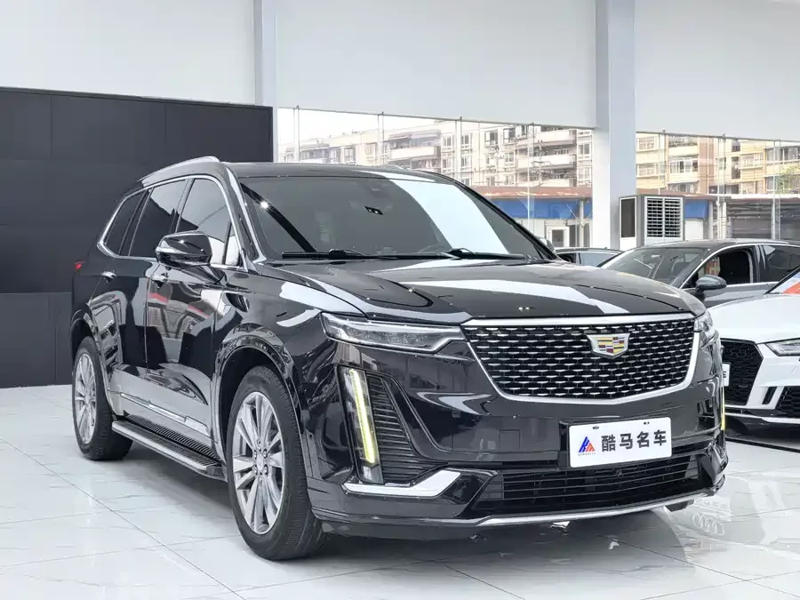 Cadillac XT6