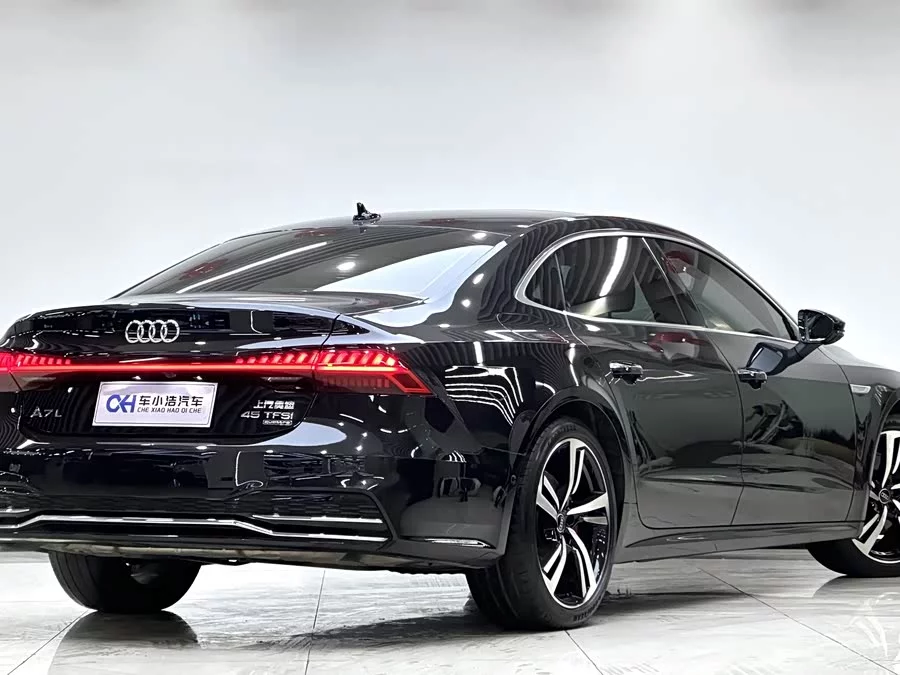 Audi A7L