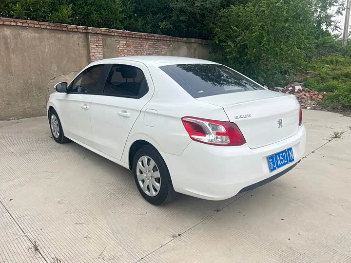 Peugeot 301
