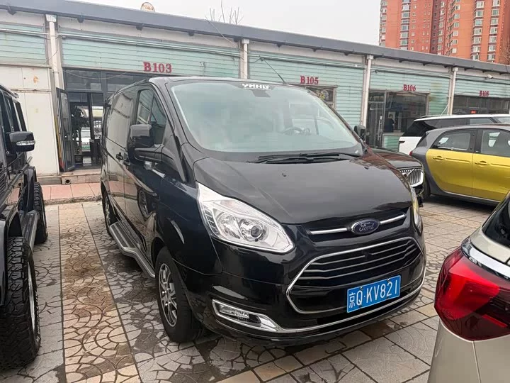 Ford Toureo