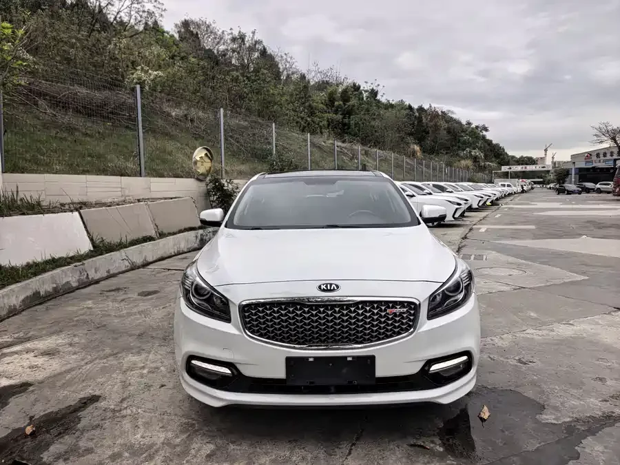 Kia K4