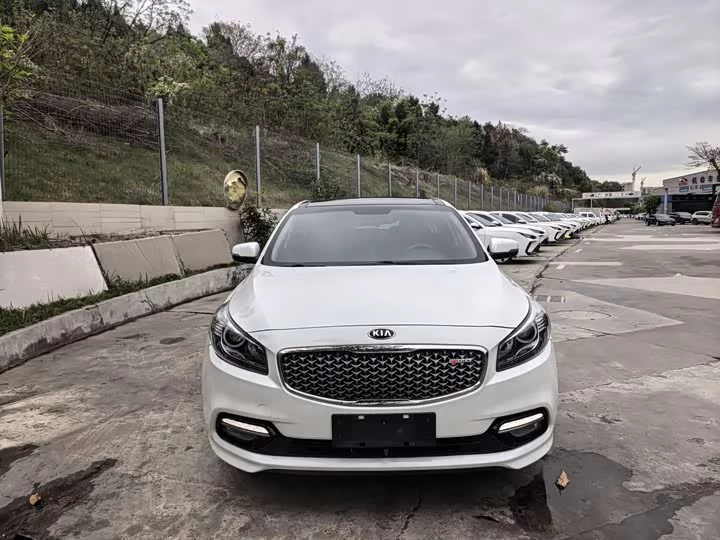 kia K4