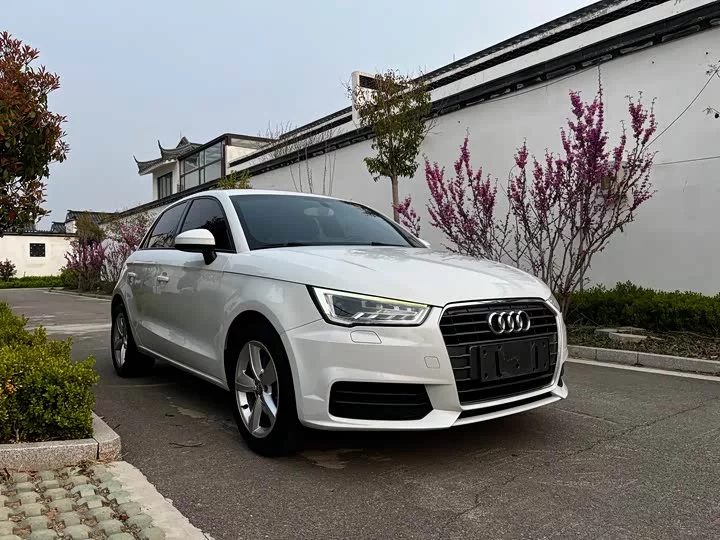 Audi A1