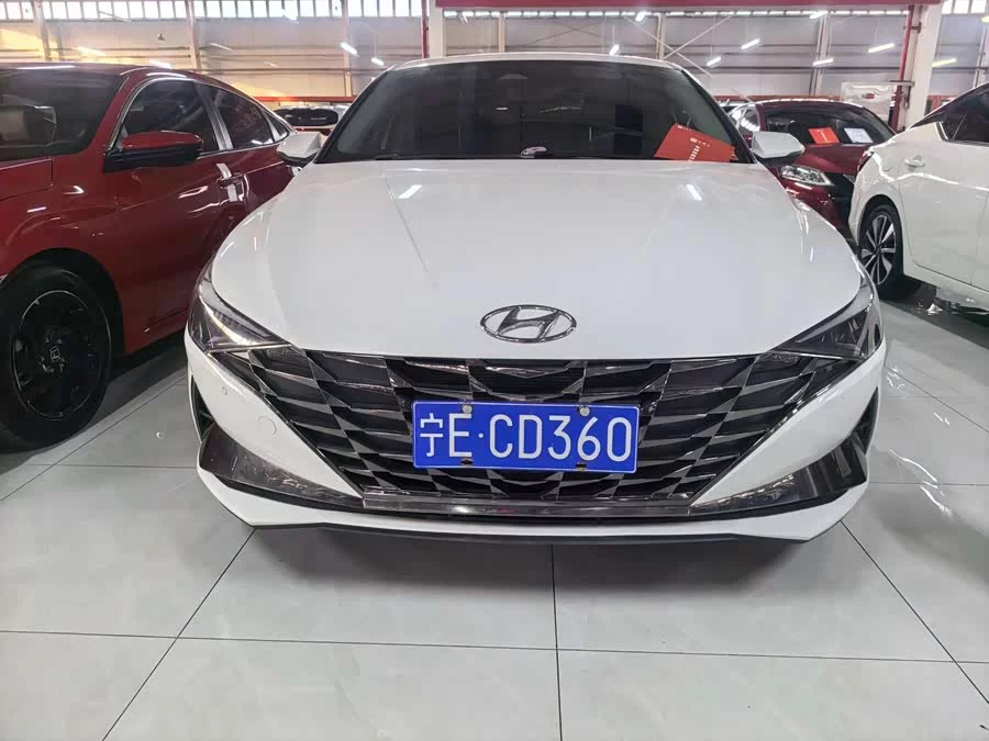 Hyundai Elantra