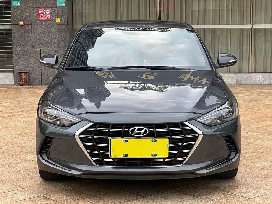 Hyundai elantra