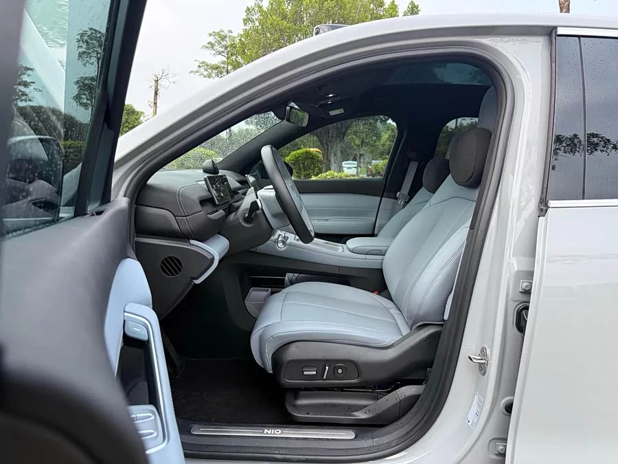 NIO EC6