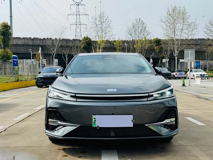 Geely Galaxy A7 EM