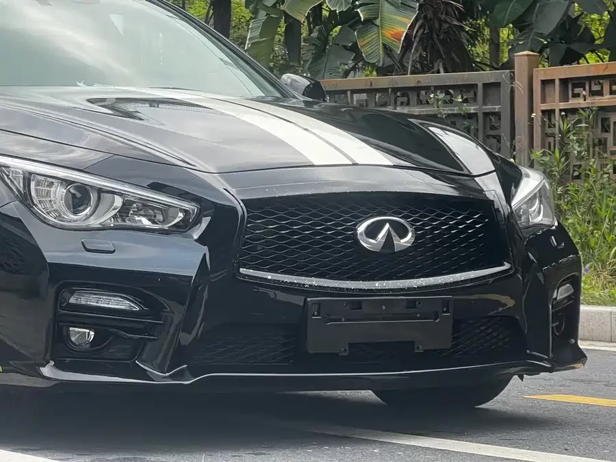 Infiniti Q50L