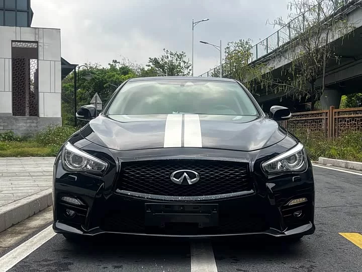 Infiniti Q50L