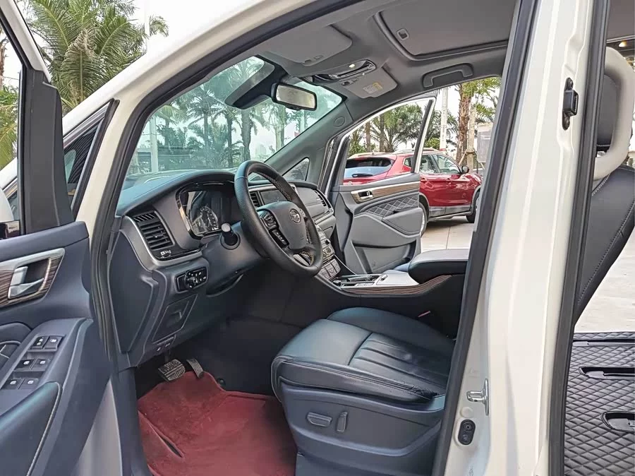 GAC Trumpchi M8