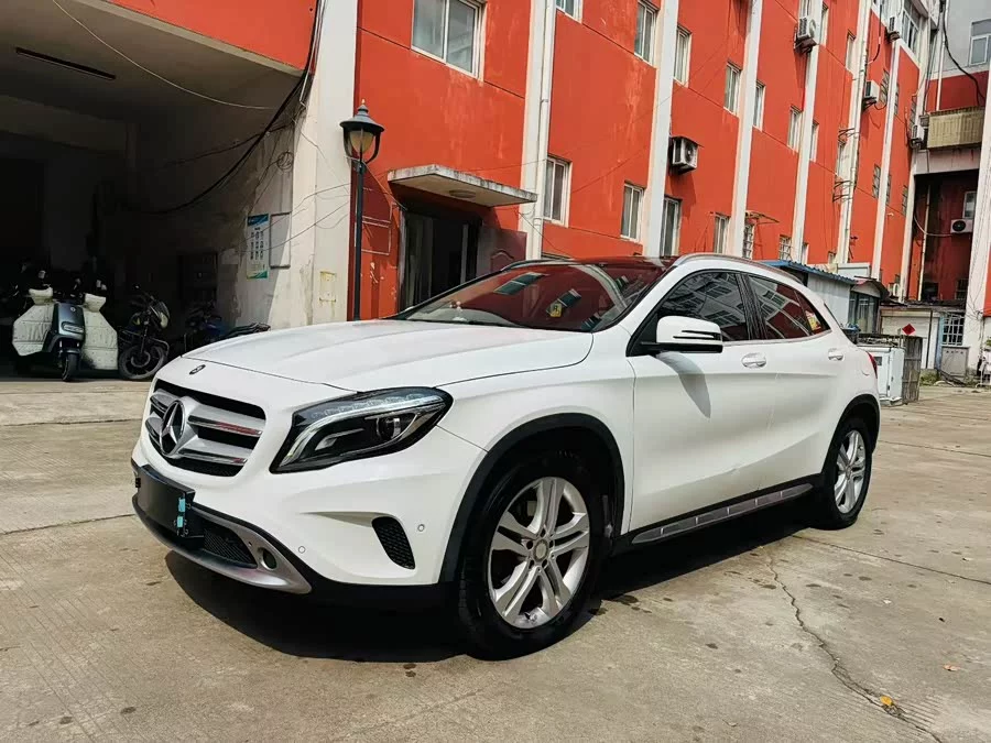 Mercedes Benz GLA