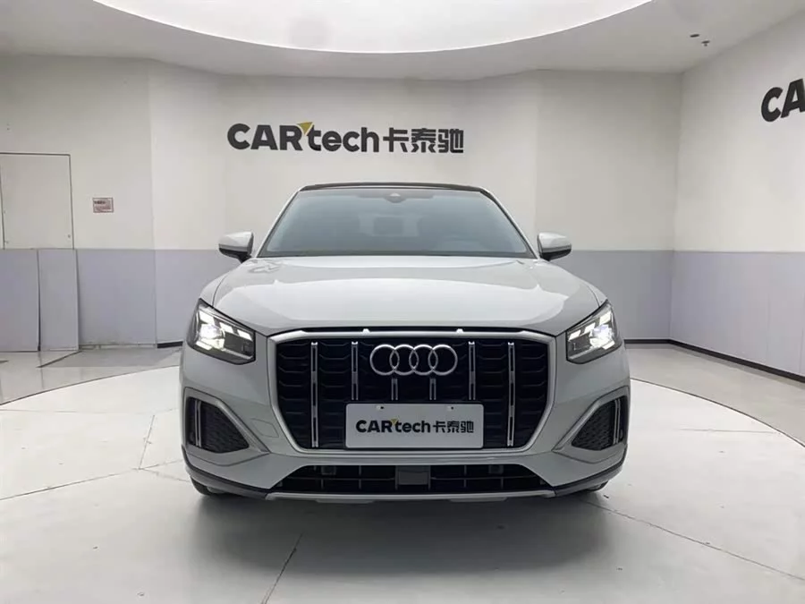 Audi Q2L