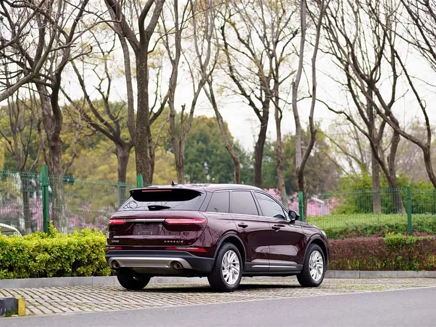 Lincoln Adventurer