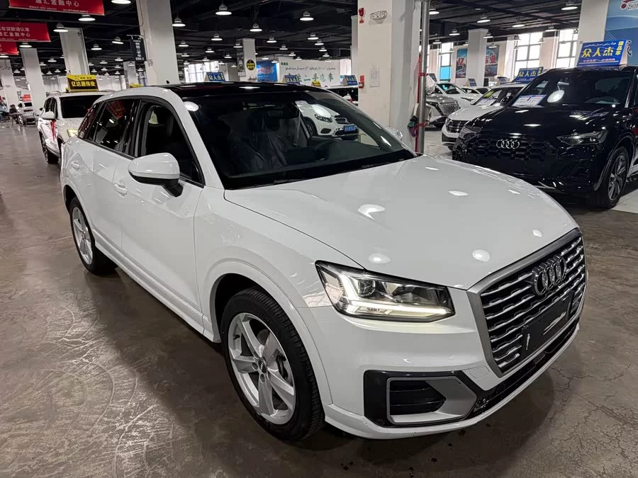 Audi Q2L