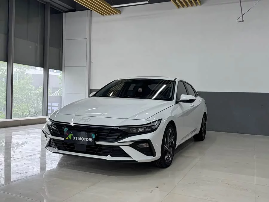 Hyundai Elantra