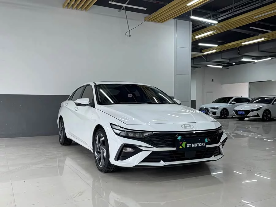 Hyundai Elantra