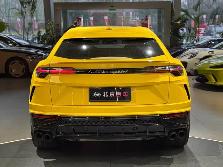 Lamborghini Urus