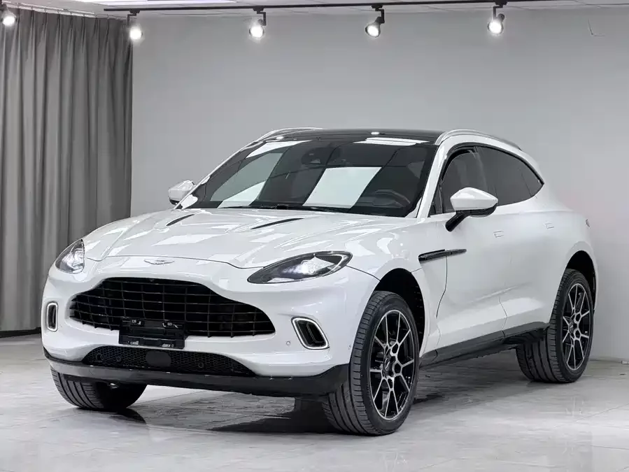 Aston Martin DBX