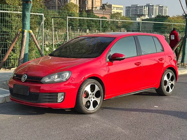Volkswagen Golf GTI