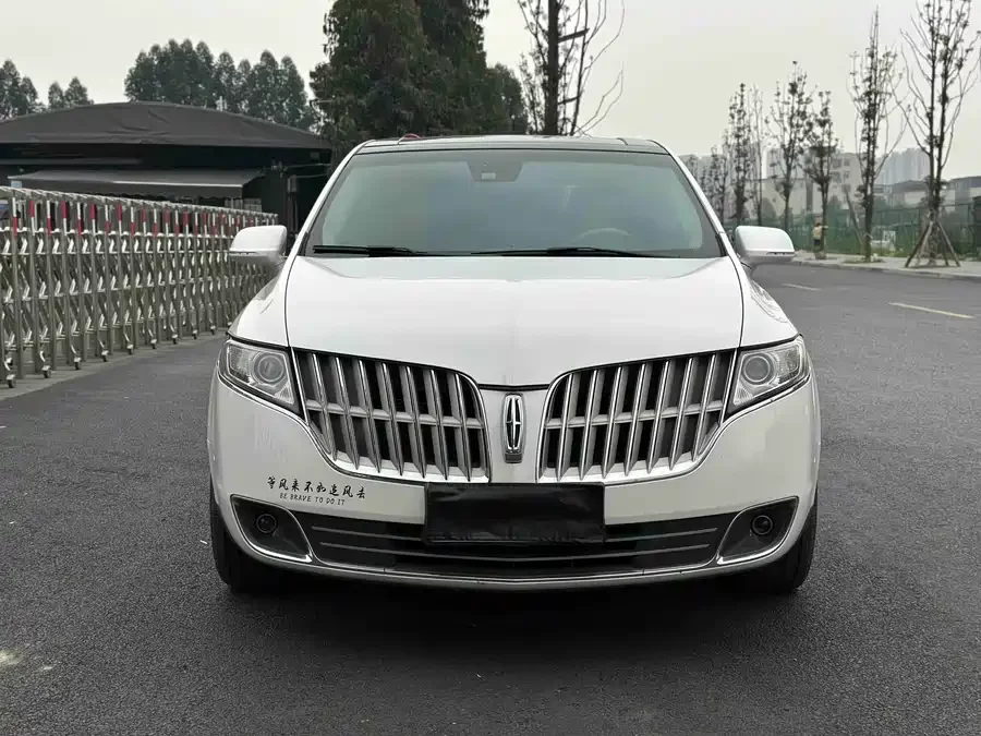 Lincoln MKT
