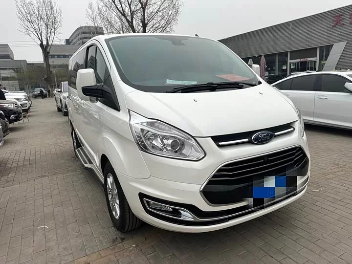 Ford Toureo