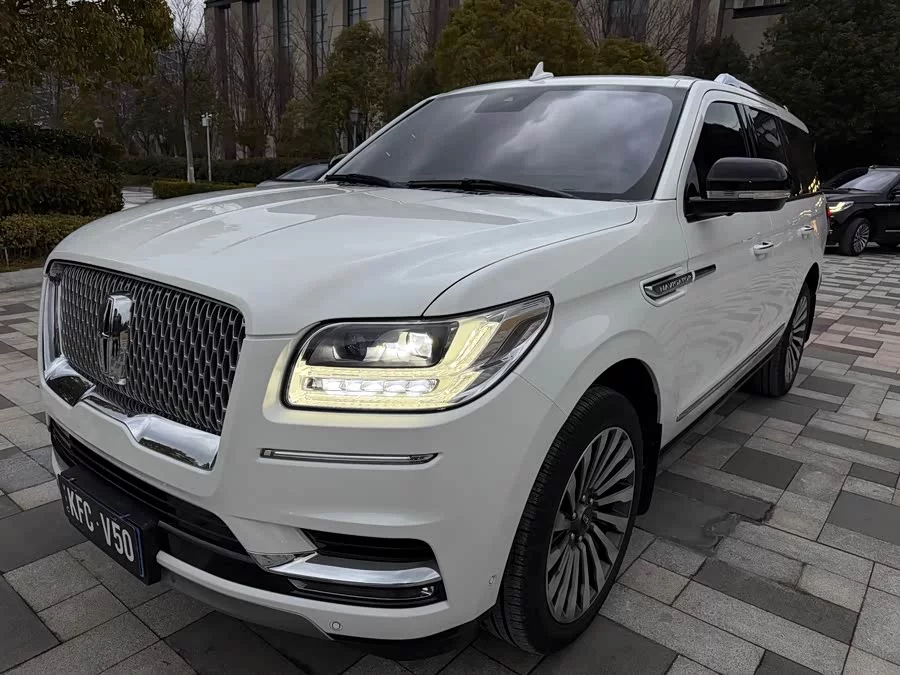Lincoln Navigator