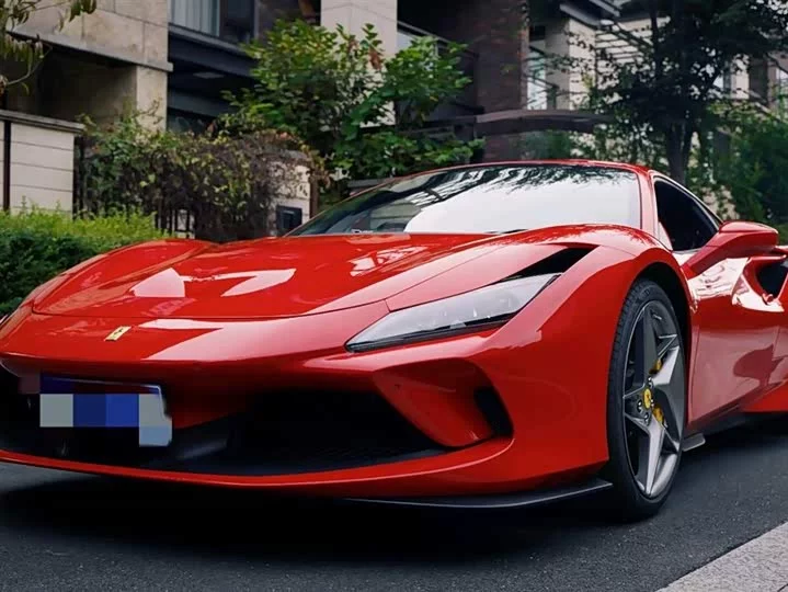ferrari F8