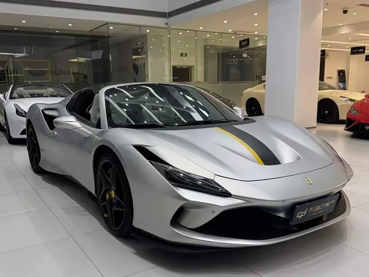 ferrari F8