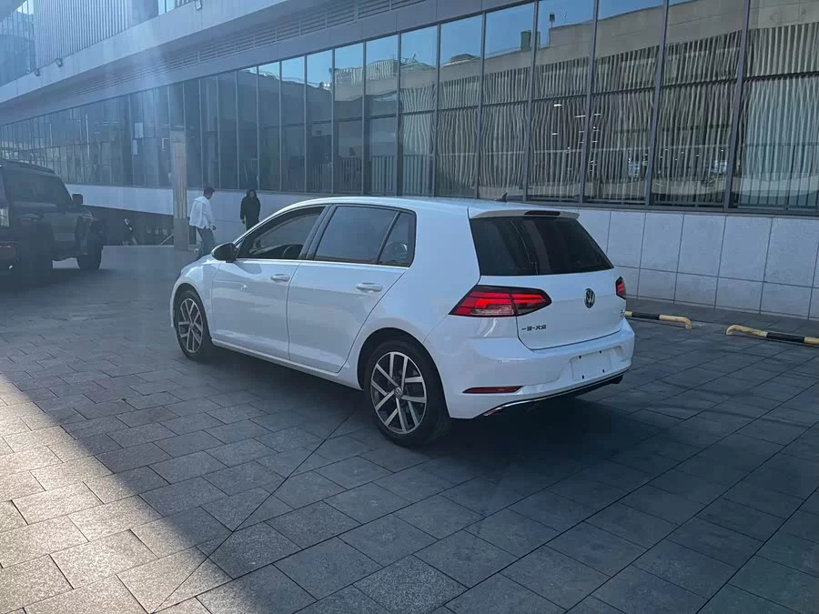 Volkswagen golf