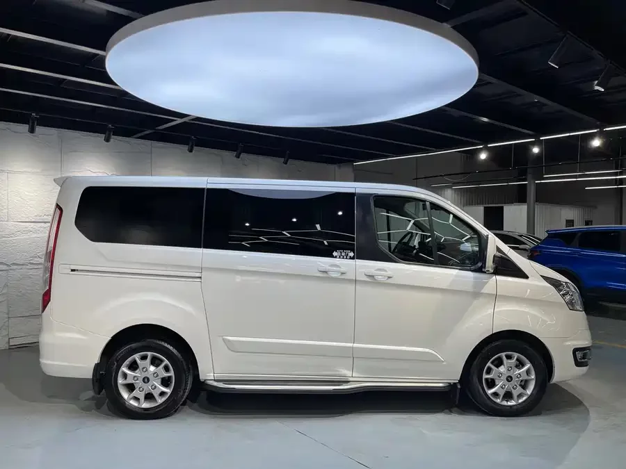 Ford Tourneo