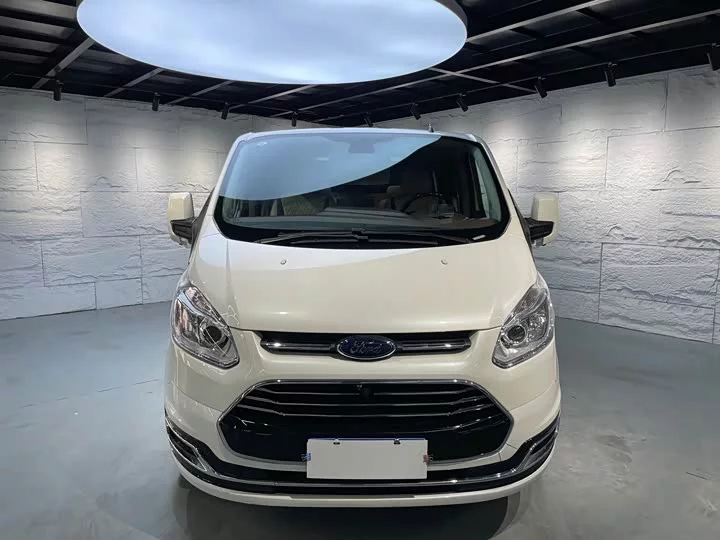 Ford Toureo