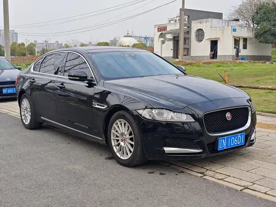 Jaguar XFL