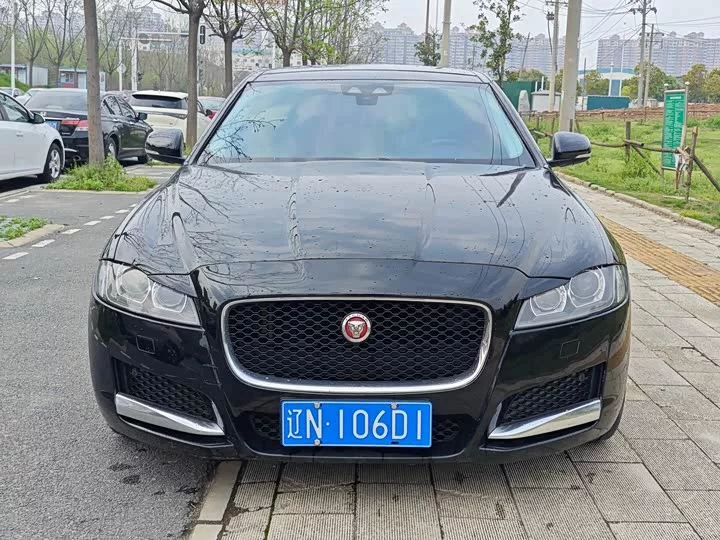 Jaguar XFL