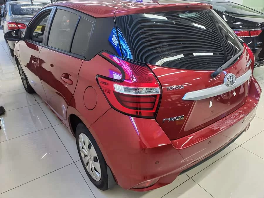 Toyota YARiS L