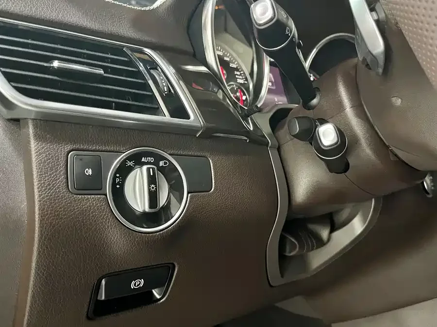 Mercedes Benz GLS