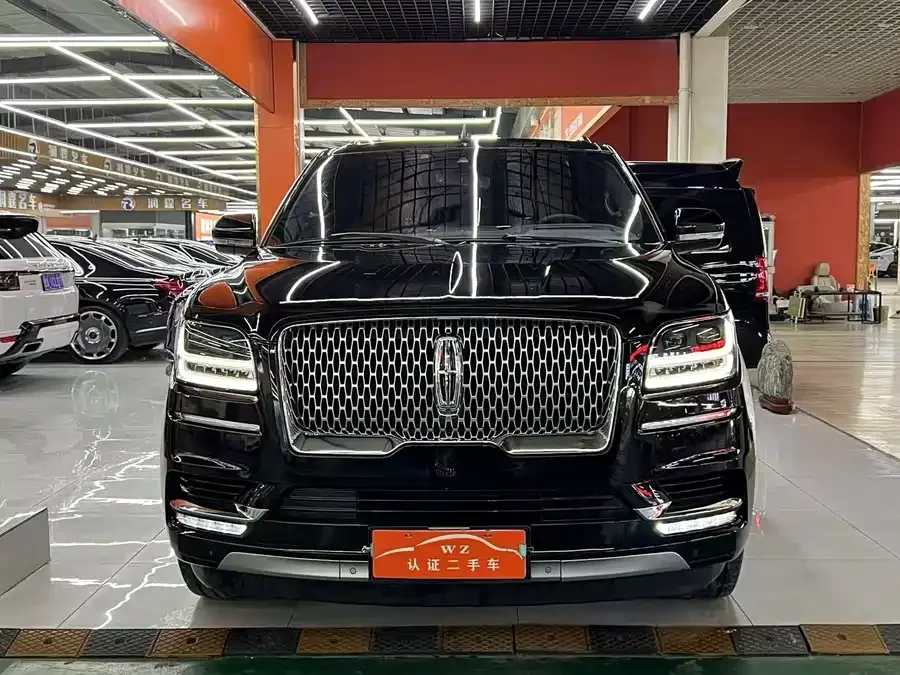 Lincoln Navigator