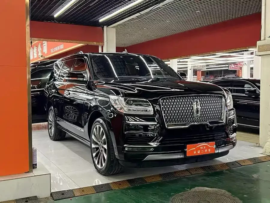 Lincoln Navigator