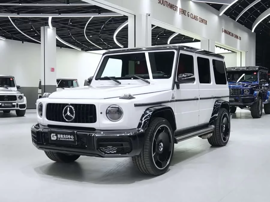 Mercedes Benz G-rated