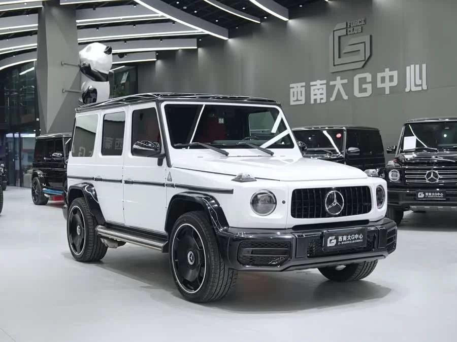 Mercedes Benz G-rated