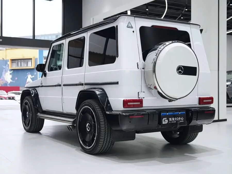 Mercedes Benz G-rated